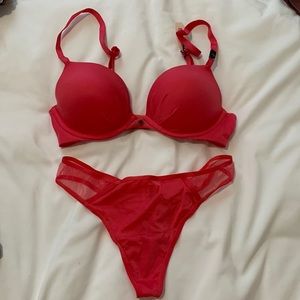 NWT Victoria’s Secret Bra and Panty Set